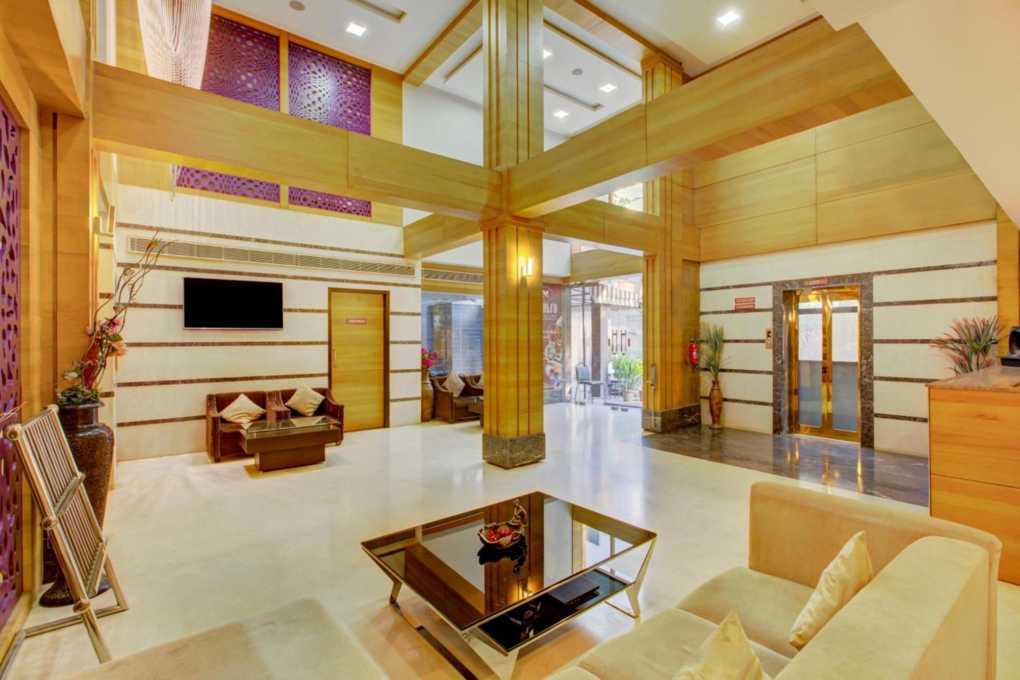 Super Townhouse Oak Jvh Hotel Бенґалуру Екстер'єр фото